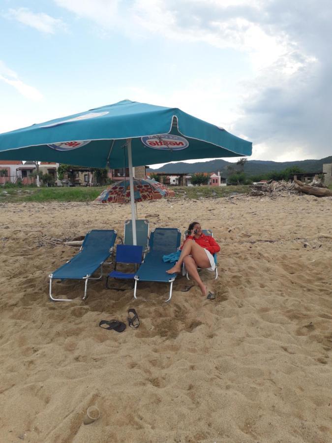 Вилла Seafront House With Garden Иериссос Экстерьер фото